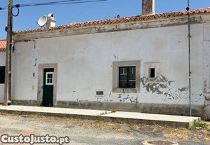 Casa / Villa T2 em Corte do Pinto de 90,00 m