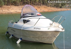 Barco QuickSilver 460 Cabinado, com motor Mercury  4T  +  Atrelado