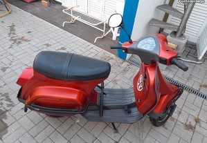 Vespa 50 scooter moto classica 14.000 klms