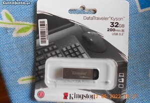 kingston data traveler kyson 32GB