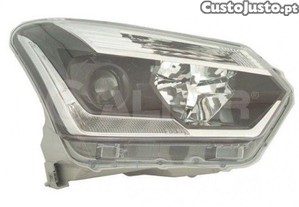 Farol Ótica frente direita Isuzu D-Max 2012- 8983646960
