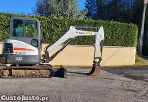 Mini girat�ria Bobcat � 32 ano 2013