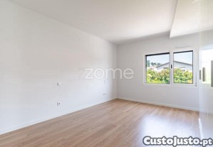 T2 Novo + Enorme Arrumo Privado 94,5M² +...