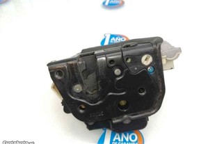 Fecho da porta tras direita AUDI A6 AVANT RANCHERA FAMILIAR (2005-2006) 3.0 TDI QUATTRO 225CV 2967CC