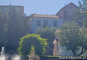 [800231001] Moradia T4 renovada no centro da Vila