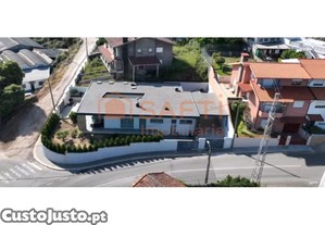 Moradia Em Gondomar T4 Com Piscina.