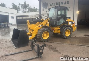 P� carregadora Caterpillar