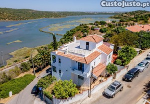 Moradia na Ladeira do Vau - T4 2 suites em com Jardim e Vista Panormica