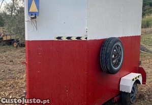 Atrelado/roulote de transporte de cavalos