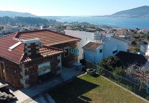 Casa de aldeia T2 em Viana do Castelo de 160,00 m²