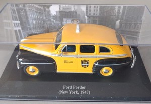 * Miniatura 1:43 Colecção "Táxis do Mundo" Ford Fordor (1947) Nova Iorque 2ª Série