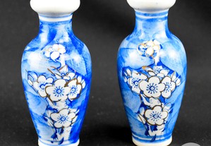 Par de pequenas jarras, Porcelana da China, Decoração Flor de Amendoeira