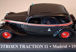 * Miniatura 1:43 Táxi Citroen Traction (1955) | Cidade Madrid | 1ª Série