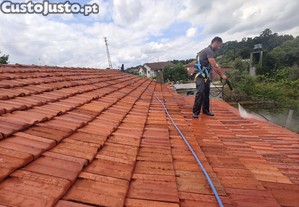 Limpeza e manutenção de telhados..
