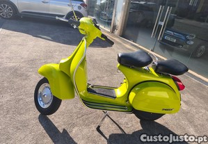 Vespa PX