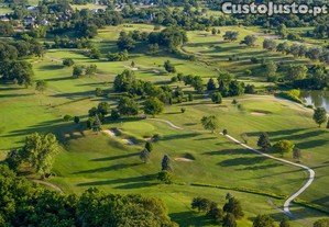 Terreno com casa térrea junto ao Pestana Golf Resort, no Algarve.