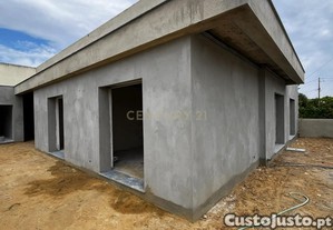 Moradia T4 em Construo em Ferno Ferro