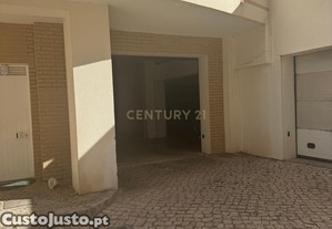 Garagem para , central ,Armao de Pera