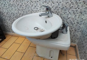 Loiças e Acessórios de WC (lavatório/bidé/resguardo banheira)