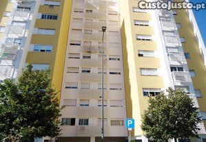 T1 Mobilado e Equipado / Parq. 1 Carro