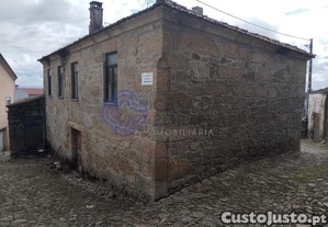 Moradia T2, em Runa, Moimenta da Beira, Viseu
