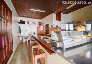 Restaurante para trespasse ( Beco dos Esteireiros)