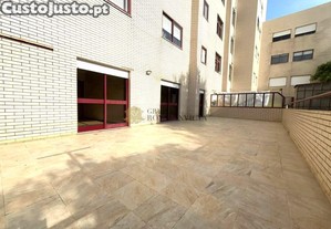 Apartamento T3 Remodelado Com Terraço E Garagem Fechada   Oliveira Do Douro, Vila Nova De Gaia, Porto, Vila Nova de Gaia