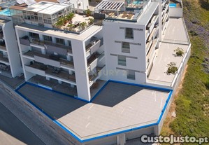 Apartamento de Luxo com Vista Mar e Terraos Exclusivos na Nazar + Piscina - Nazar