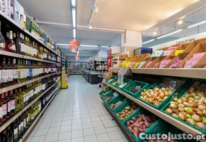 Oportunidade Imperdvel, Espao Comercial no Centro de Corroios, pronto a rentabilizar!