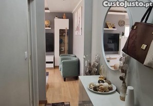 Oportunidade única! Apartamento T2 transformado em T3 Massamá