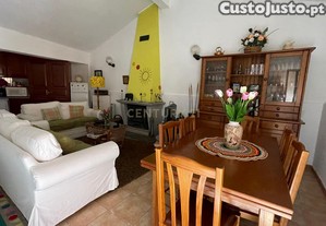 Moradia T4 em pedra | Lousa, Castelo Branco