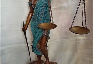Figura Deusa Justiça Bronze