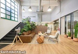 Espao Comercial com Duplo P-Direito na Lapa   236m - Potencial para Habitao de Luxo