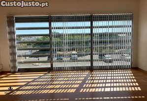 Loja Em Condominio De Armazns- Moita