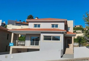 Casa / Villa T3 em Porto de 240,00 m²