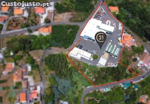 Armazns/ Escritrios - Camacha - Ilha da Madeira