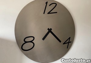 Relgio grande decorativo