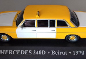 * Miniatura 1:43 Colecção "Táxis do Mundo" Mercedes-Benz 240D Limousine (1970) Beirute | 1ª Série