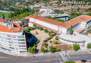 Prdio no Centro de Portalegre para investimento