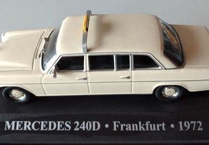 * Miniatura 1:43 Táxi Mercedes-Benz 240D Limousine (1972) | Cidade Frankfurt |1ª Série