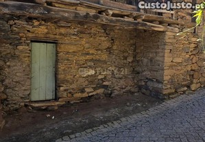 Oportunidade nica em Mirandela: Casa para Restaurar por 26.000 