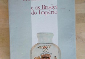 A porcelana chinesa e os brasões do império.