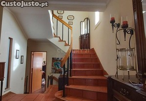 Moradia T4 com Garagem