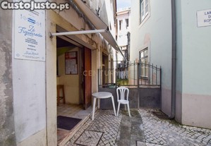 Restaurante para trespasse ( Beco dos Esteireiros)