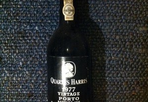 Vinho do Porto Quarles Harris Vintage de 1977
