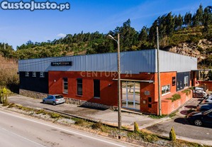 Armazm industrial prximo de Leiria