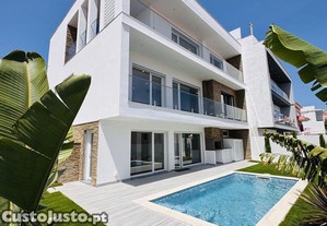 Casa / Villa T4 em Pontinha e Fames de 333,00 m