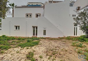 Casa de Cidade T4 em Faro de 560,00 m²
