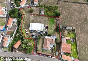Moderna Moradia T3 em Angra do Herosmo, Ilha Terceira