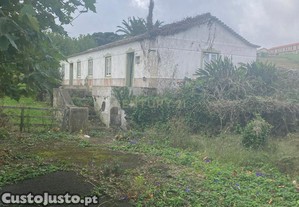 Fantstico terreno para investimento no concelho da Praia da Vitria